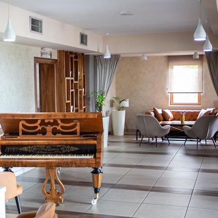 Mv Monogram Hotel Indija Luaran gambar